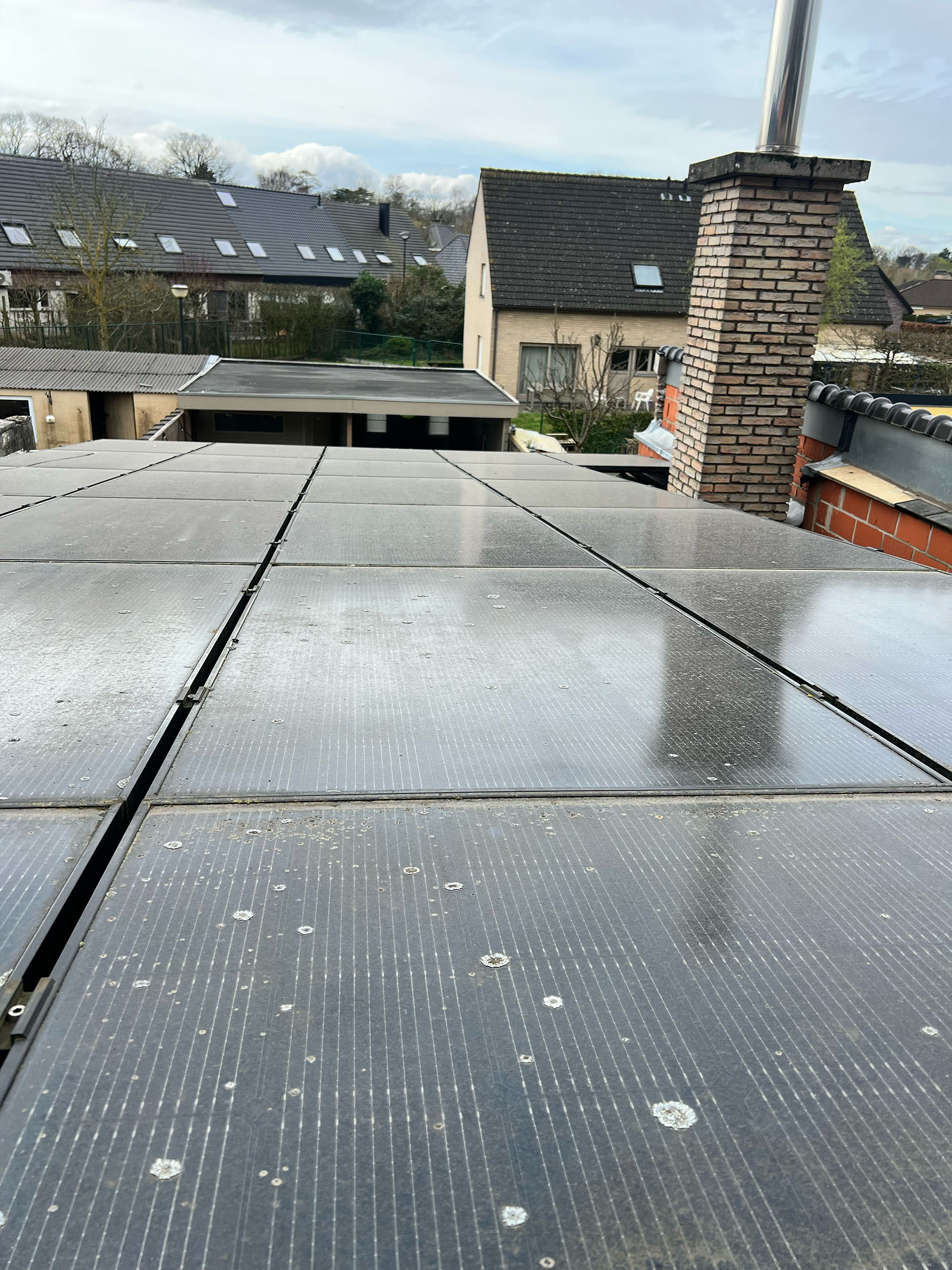 Zonnepanelen reinigen voor - project 1